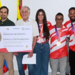 Deportistas atlanticenses que lograron medallas en los Juegos Sudamericanos 2026 recibieron estímulos económicos de la Gobernación del Atlántico