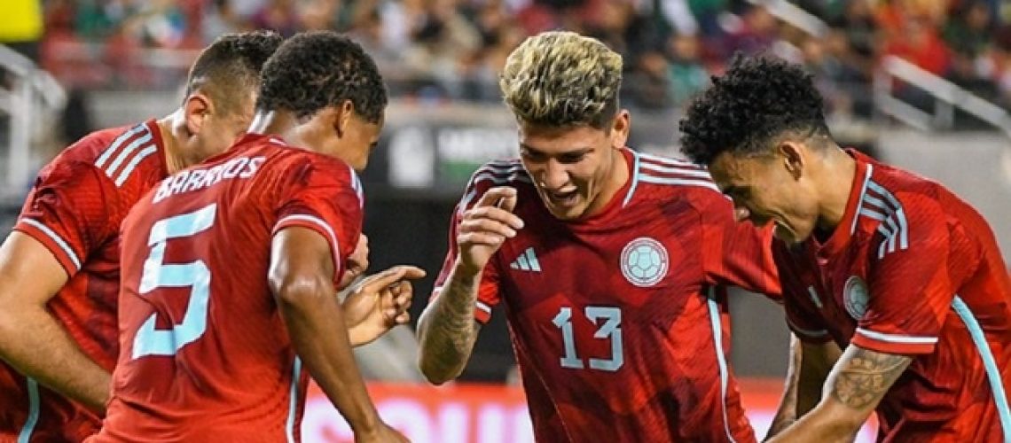 13728EED-5162-4300-8988-C8D438DECD4E