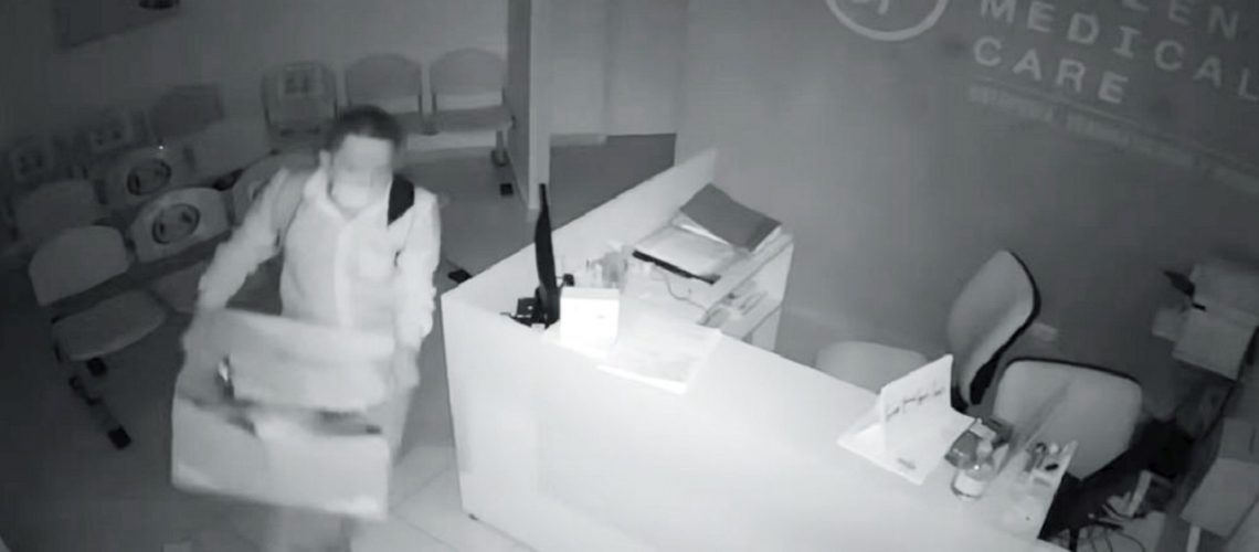 21-08-11-10-35-37-979_deco