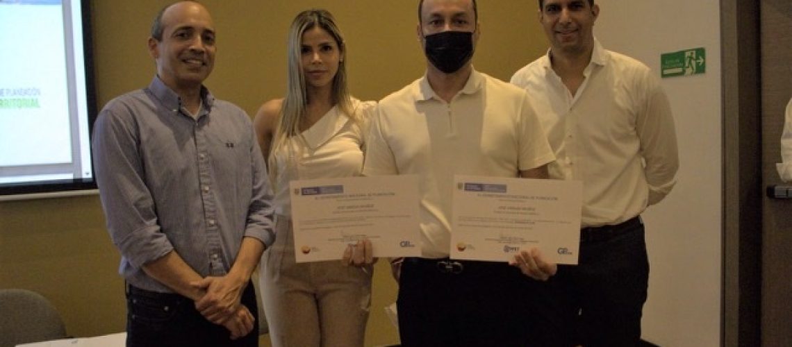 213949B8-E8F1-4C8F-9CEF-EC78EF618996