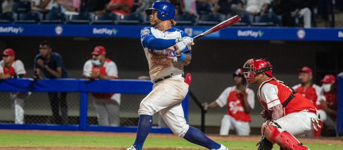 2421E345-5E14-4E44-B69A-BC5EC9986832