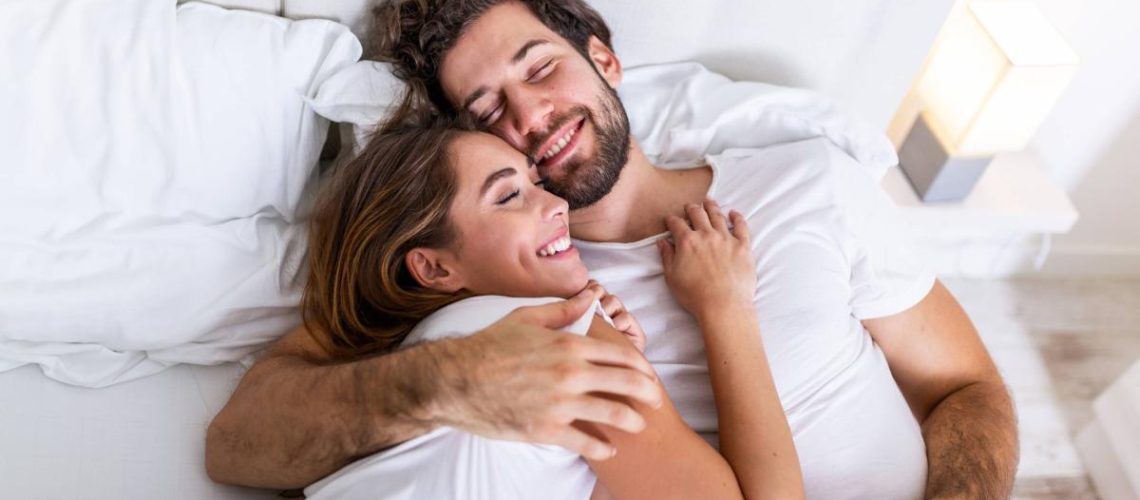 PAREJA DE NOVIOS