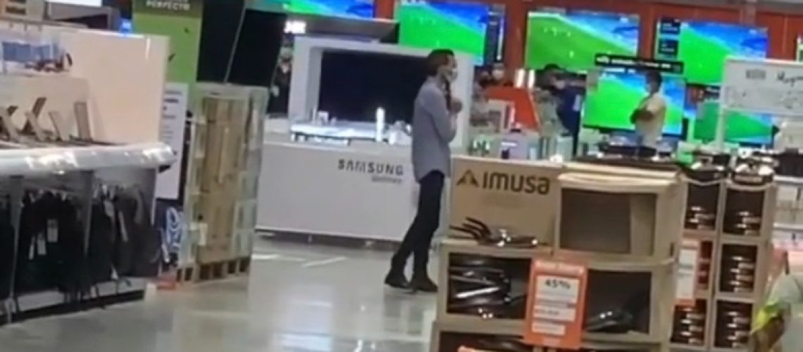 9D275F62-1114-47EA-93E4-63EF861274EF