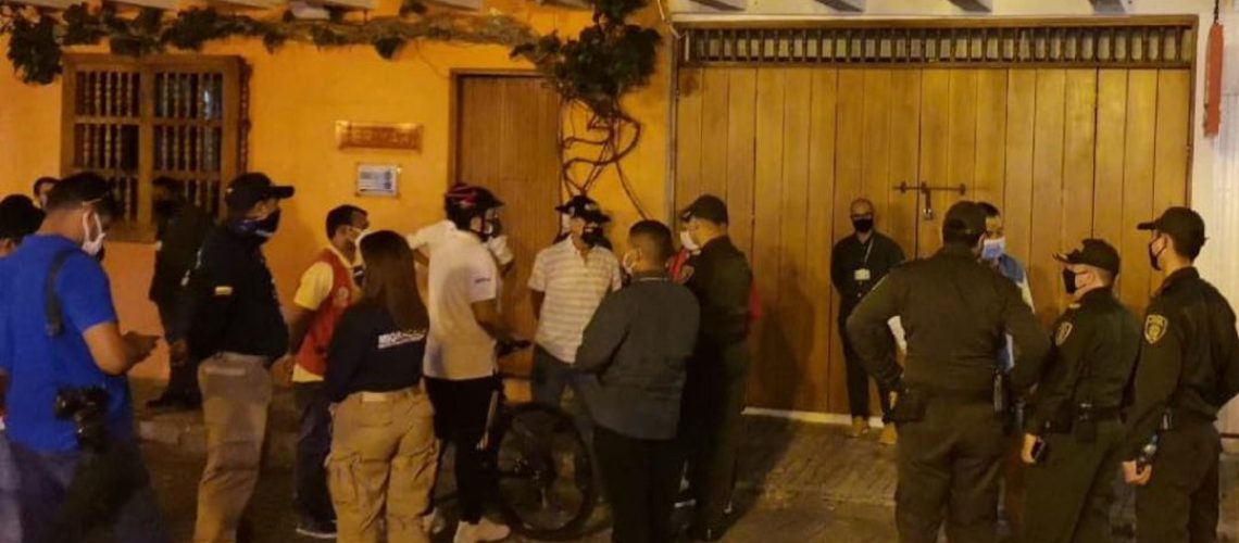 AE894D9D-4C45-470D-9D99-92F61F3EA957