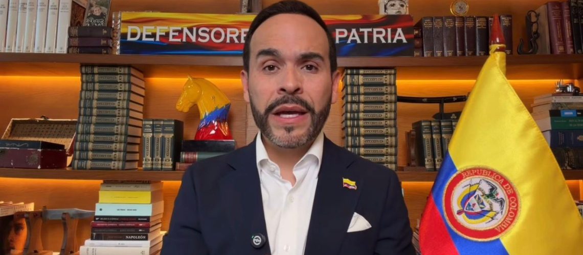 Abelardo de la Espriella denuncia