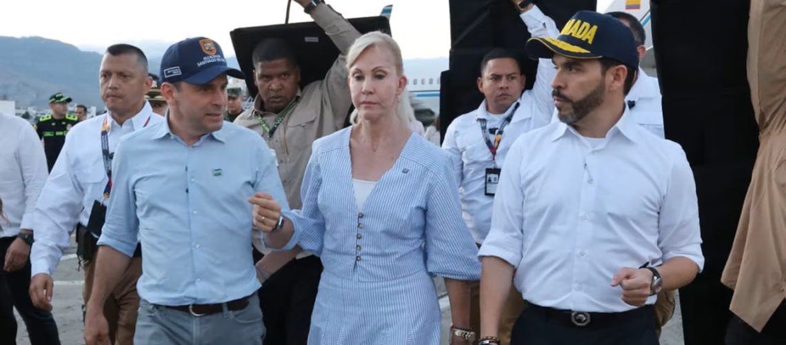 Abelardo de la Espriella en Cali tras terremoto