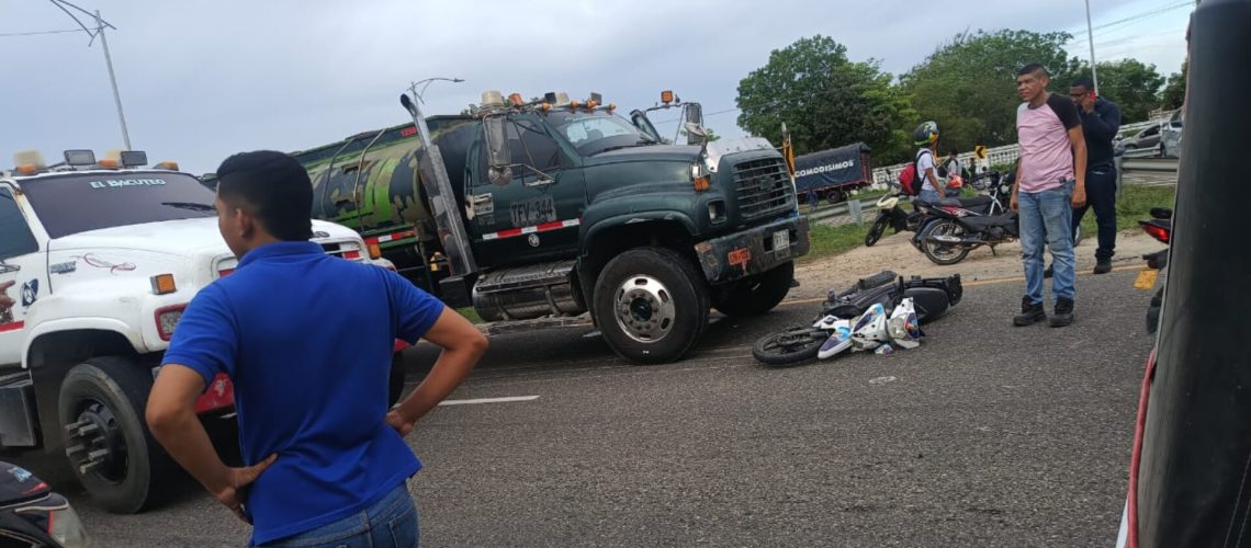 Accidente entrada Mundo Feliz, Galapa