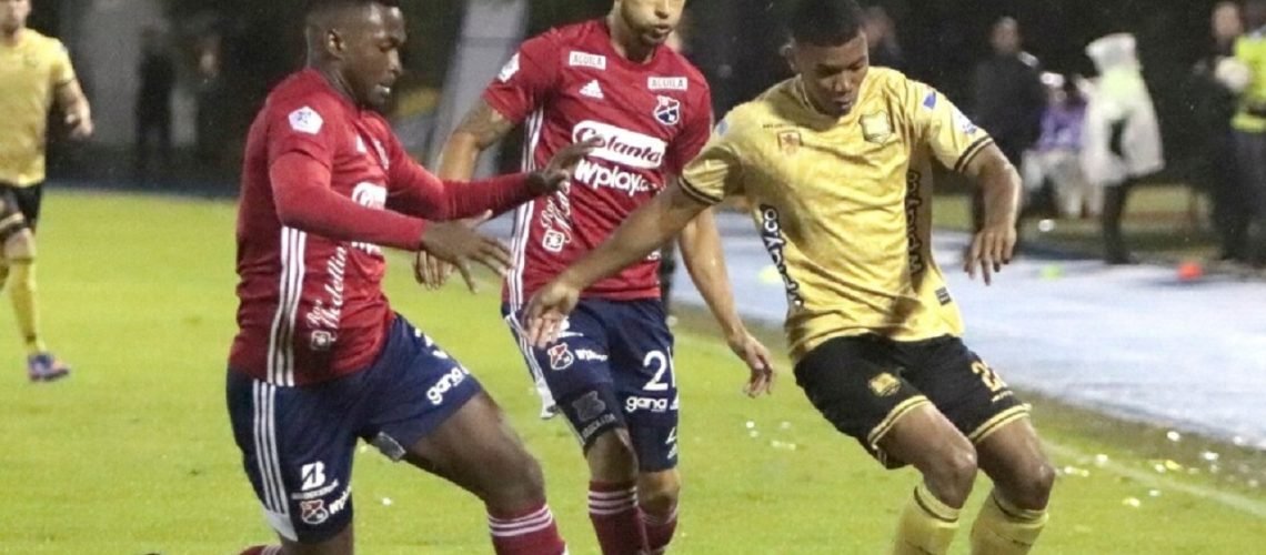 Águilas Doradas vs Medellín