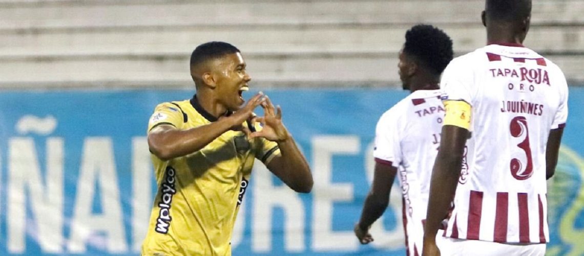 Aguilas vence a tolima