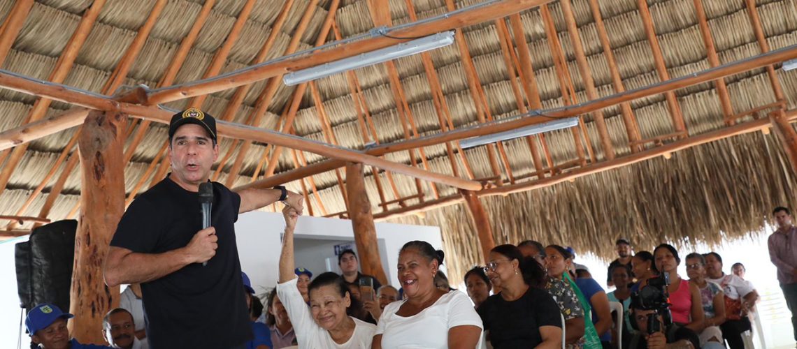Alcalde Char desayunos gratis1