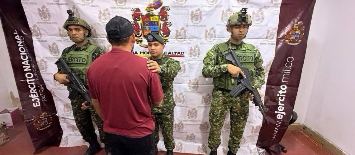 Alias Flecha, segundo cabecilla del Frente 33 que se entregó al Ejército