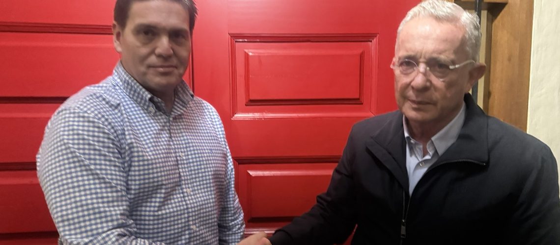 Álvaro Uribe y Juan Carlos Pinzón