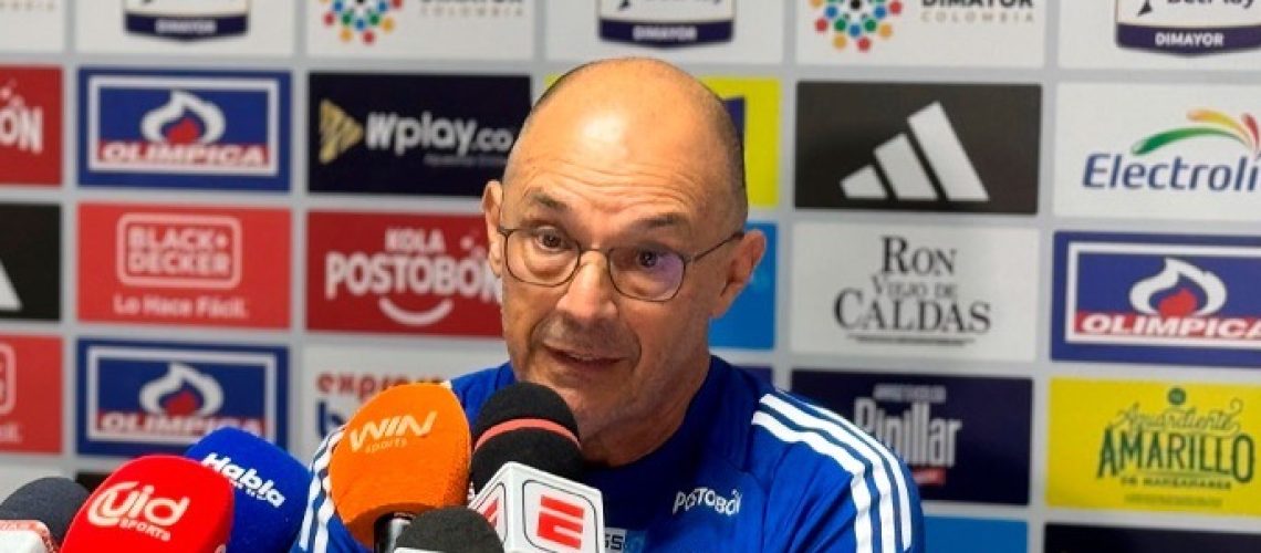 Arias rueda de prensa de Junior Grande