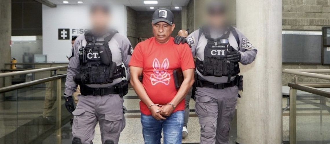 B1F4D619-CB03-4DFC-A592-CA72C0293F86