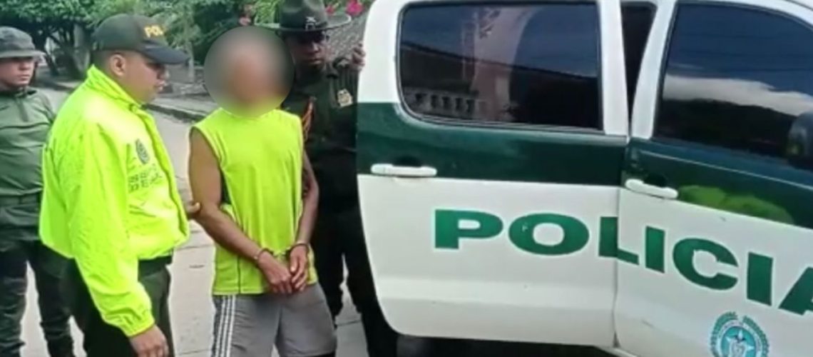 B32E9E17-4F0F-4E73-8D37-BD383F7584A3