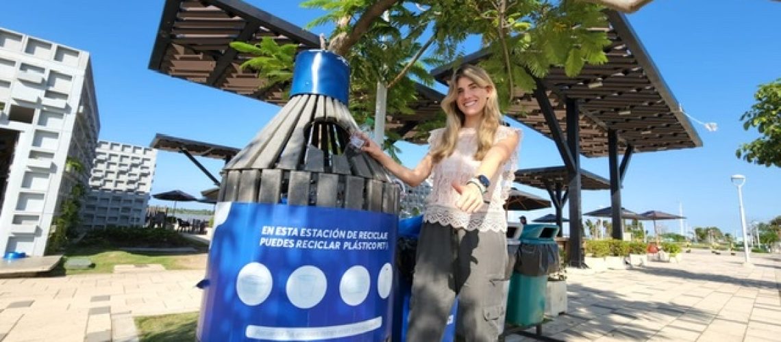 C5B412D4-1E51-4B18-AAD8-E03143C65074