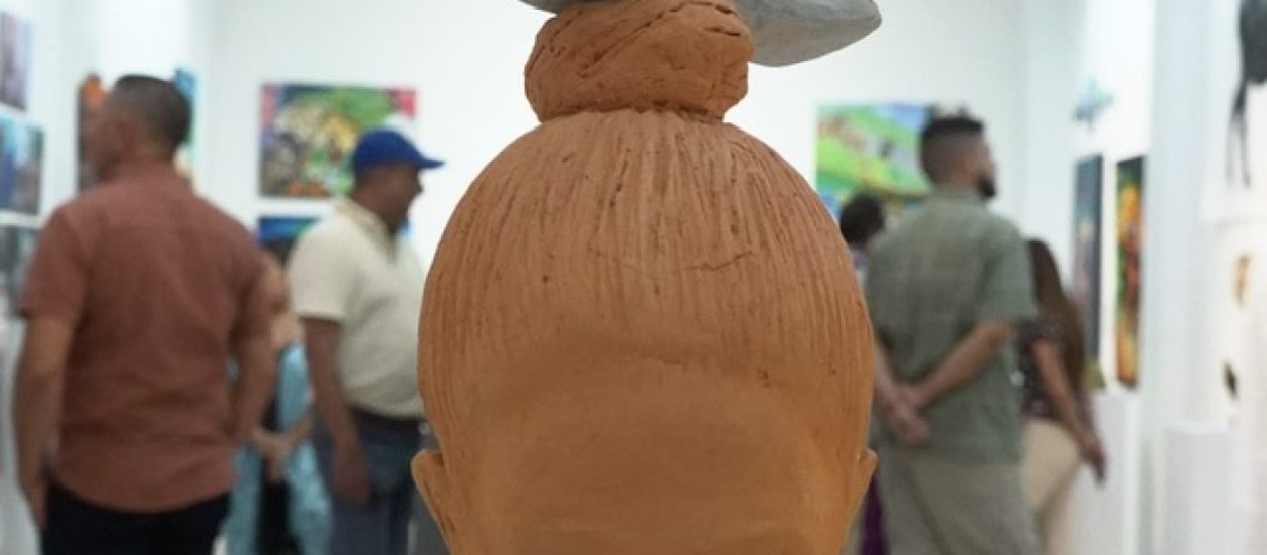 CDD2D643-08D0-45D5-AB77-7F72E4EF2D3E