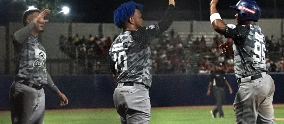 Caimanes de Quilla 000