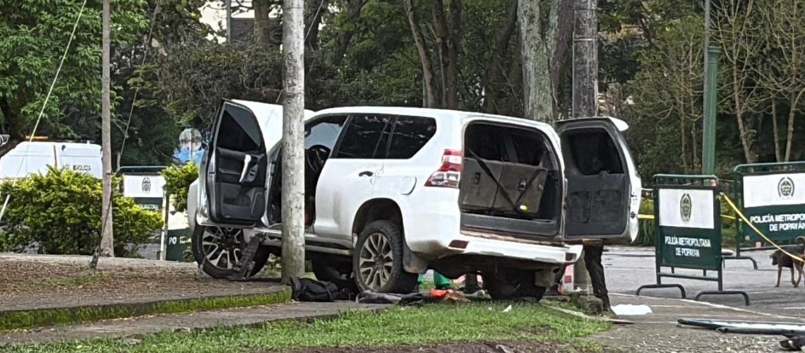 Camioneta cargada con explosivos Popayán 2