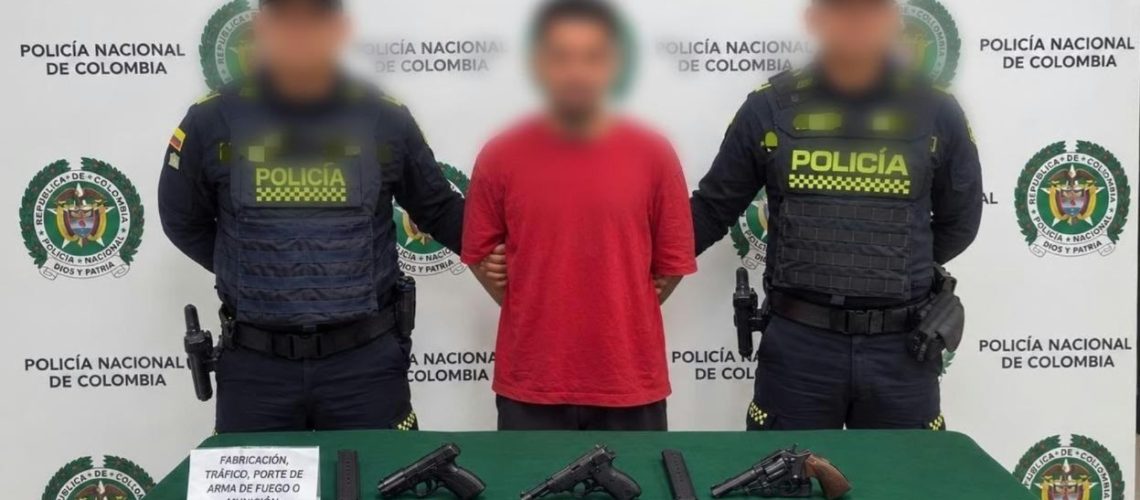 Capturado por la Policía en Soledad cuando llevaba dos pistolas y un revólver en una bolsa negra