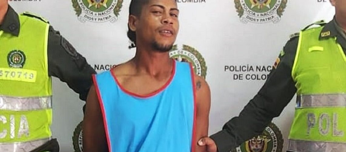 Capturado por morder a un Policía 1