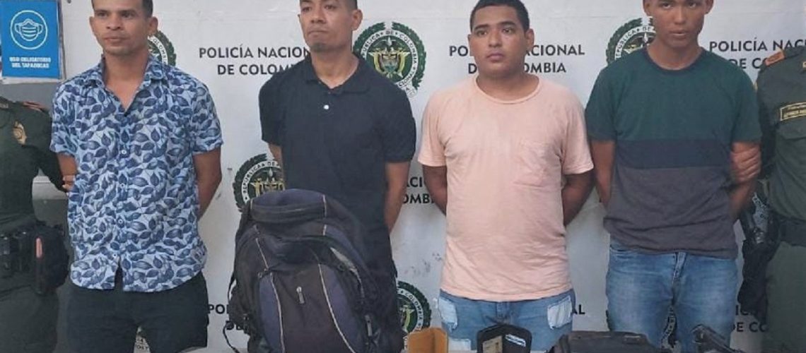 Capturados por atraco a bus