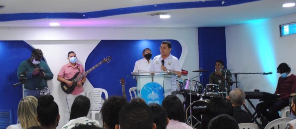 Carlos Dennis iglesia1
