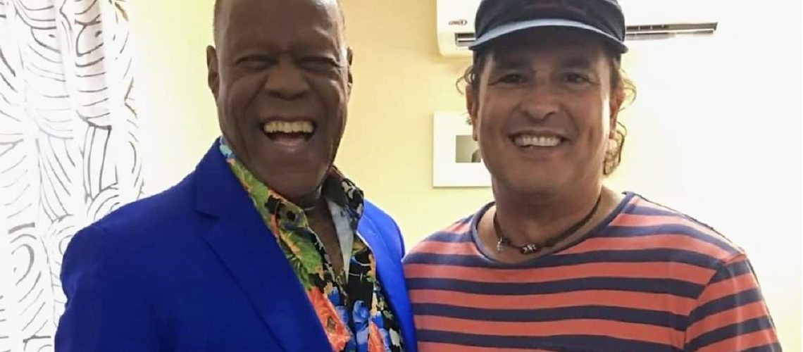 Carlos Vives rinde homenaje a Johnny Ventura