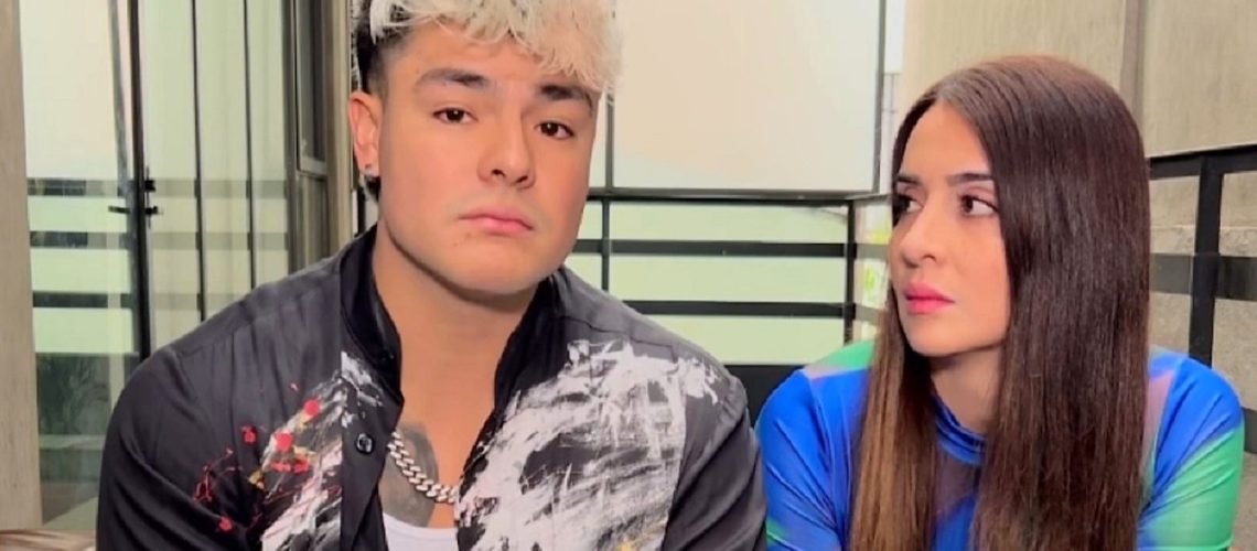 Carlos y AdriLatina
