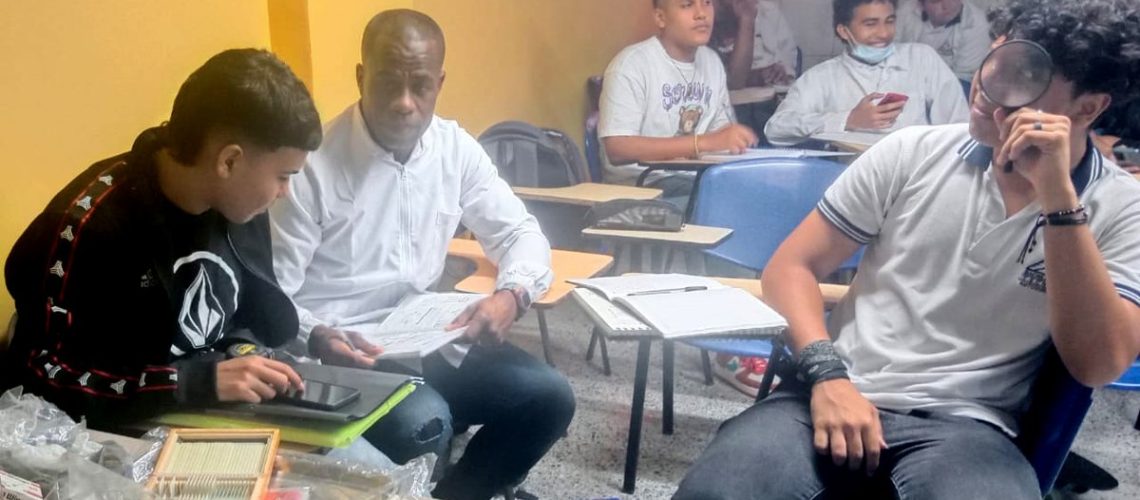 Carmelo Valencia1B