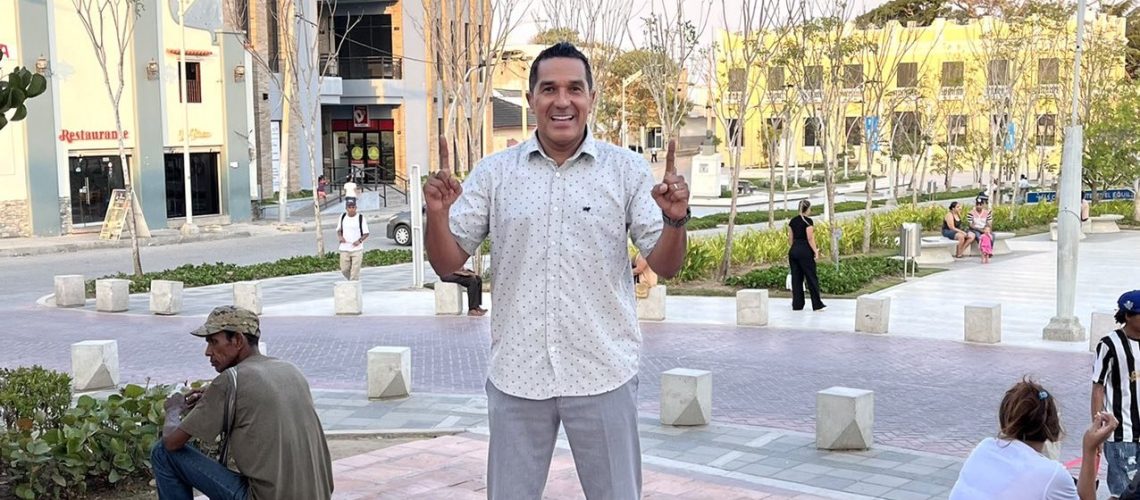 Checo Acosta Politica