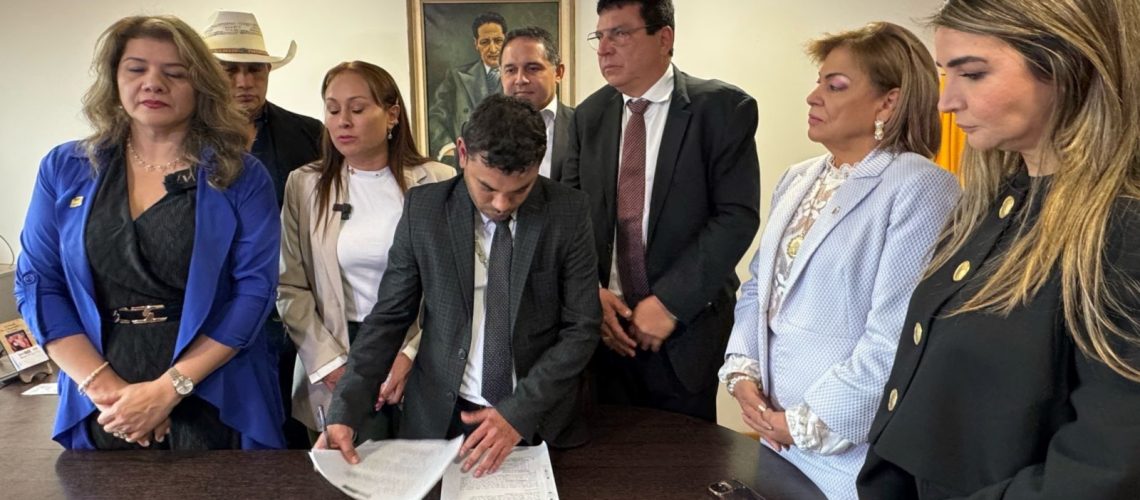 Comisión séptima del Senado y hundimiento de la reforma laboral