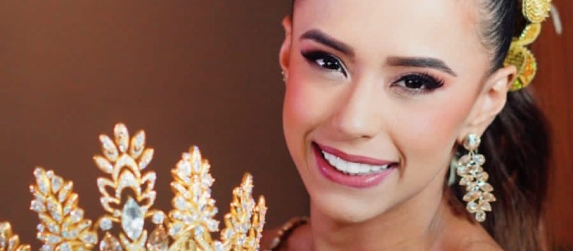 Corona Reina del Carnaval1