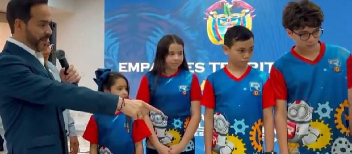 De la Espriella apoyo niños Mundial Robótica