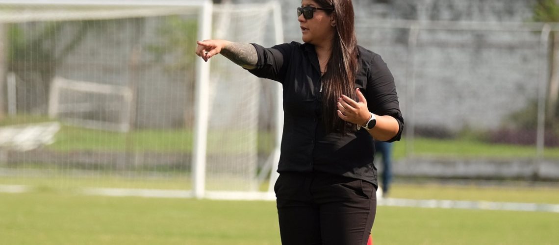 Yinaris García DT Junior femenino