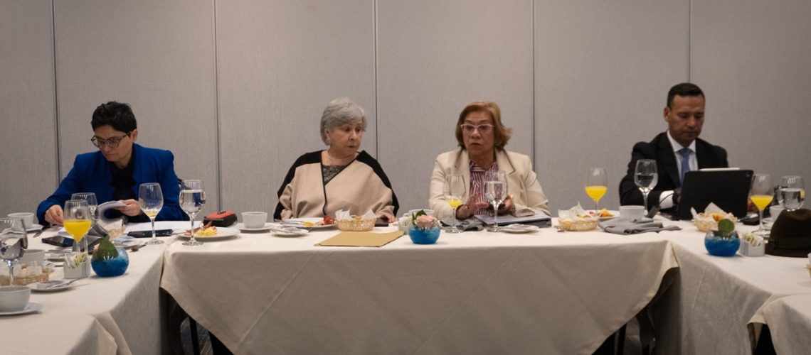 Diálogos entre Colombia y Ecuador