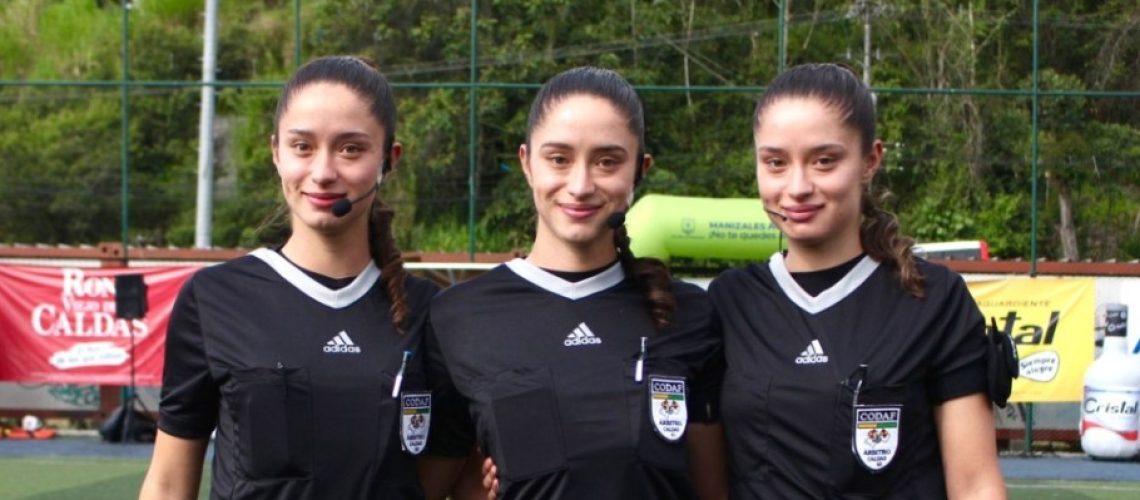 Diana-Isabel-Manuela-y-Maria-Camila-las-Trillizas-Vasquez-1