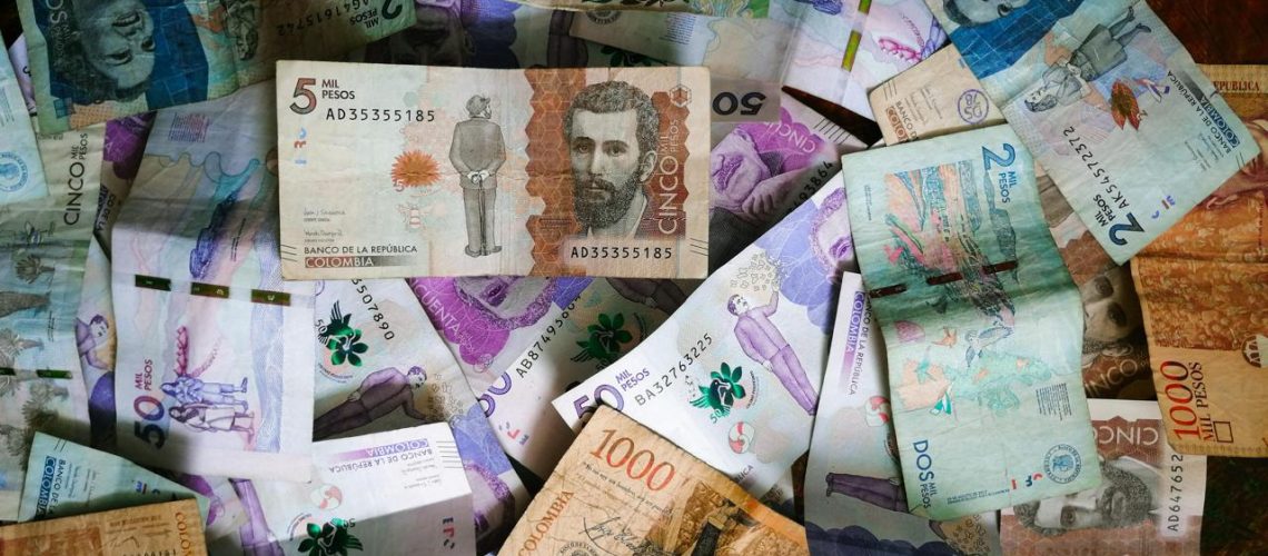 Dinero salario mínimo