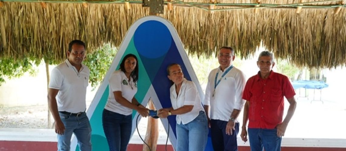 EF61BAAE-EC2E-4F20-9C4E-876C7CFF1226