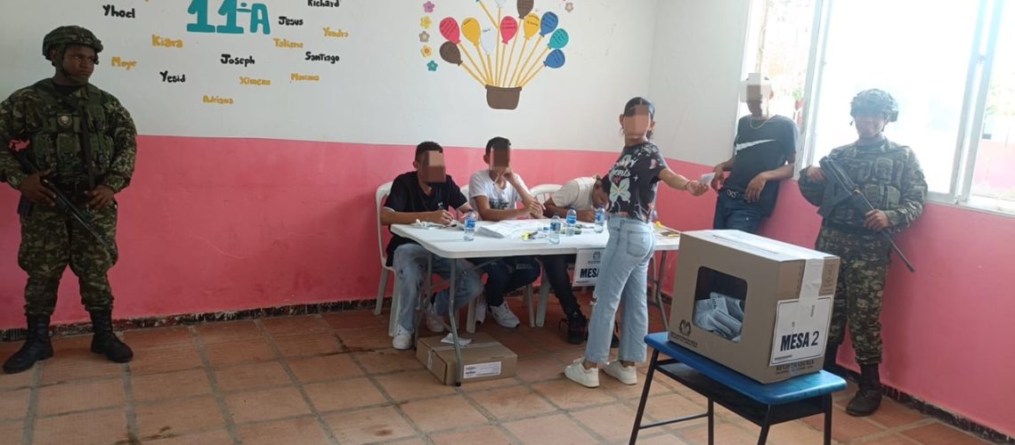 Ejército puestos de votación
