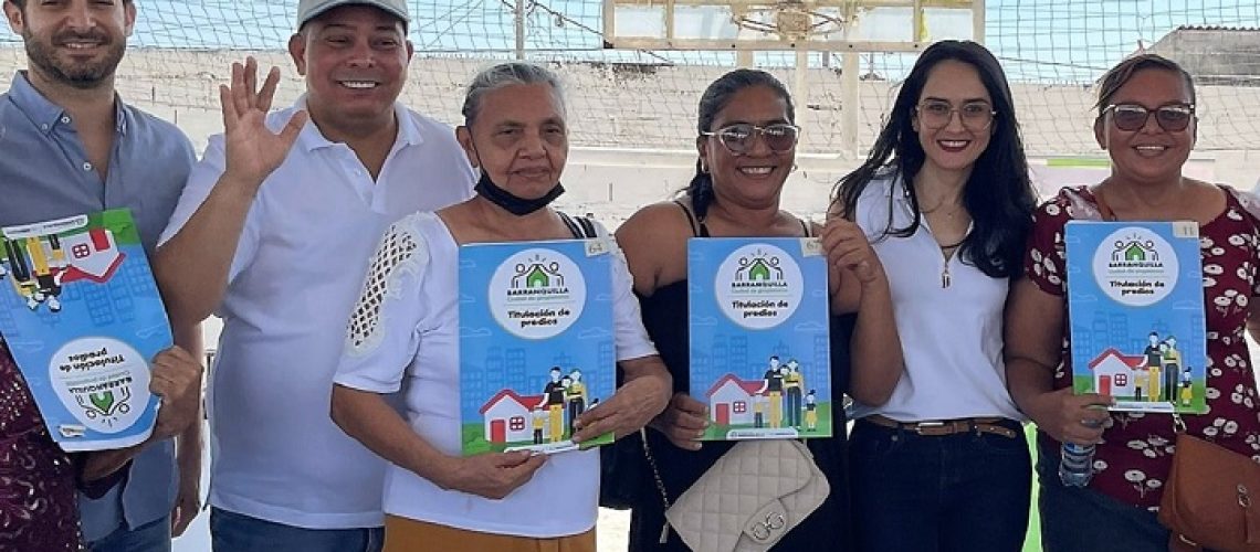 Entrega escrituras Las Malvinas 2 DESTACADA