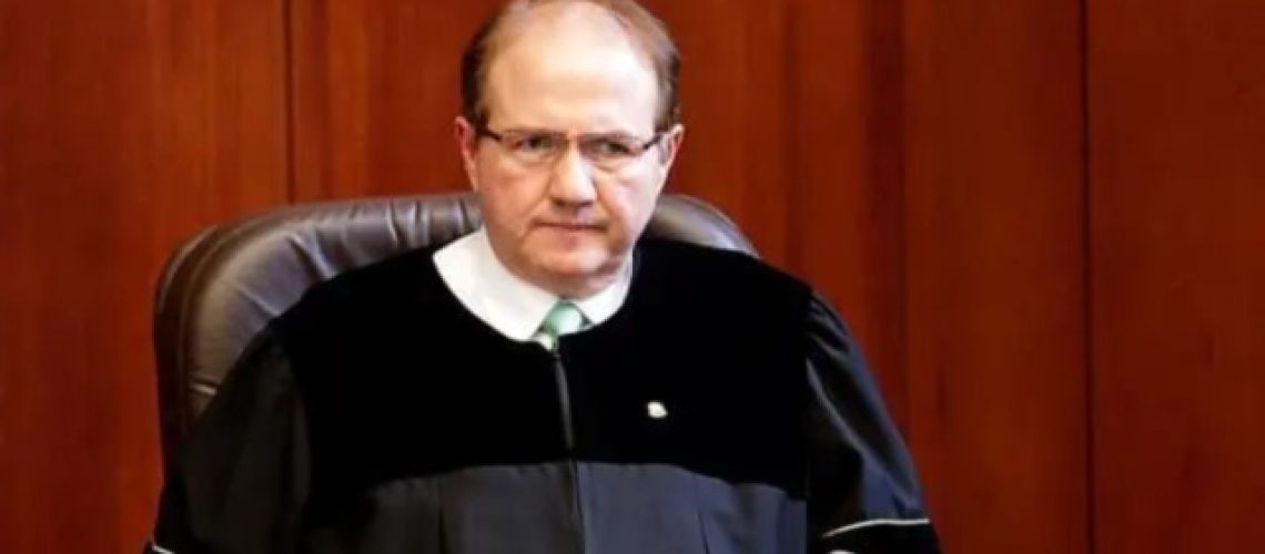 Exmagistrado José Leonidas Bustos