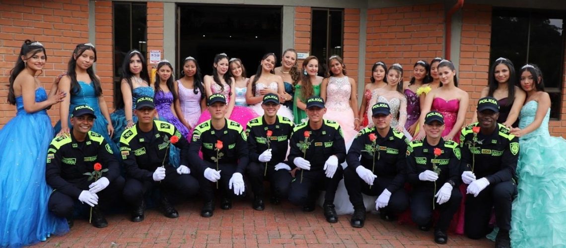 Fundación Goticas de Amor quinceañeras Atlántico (2)