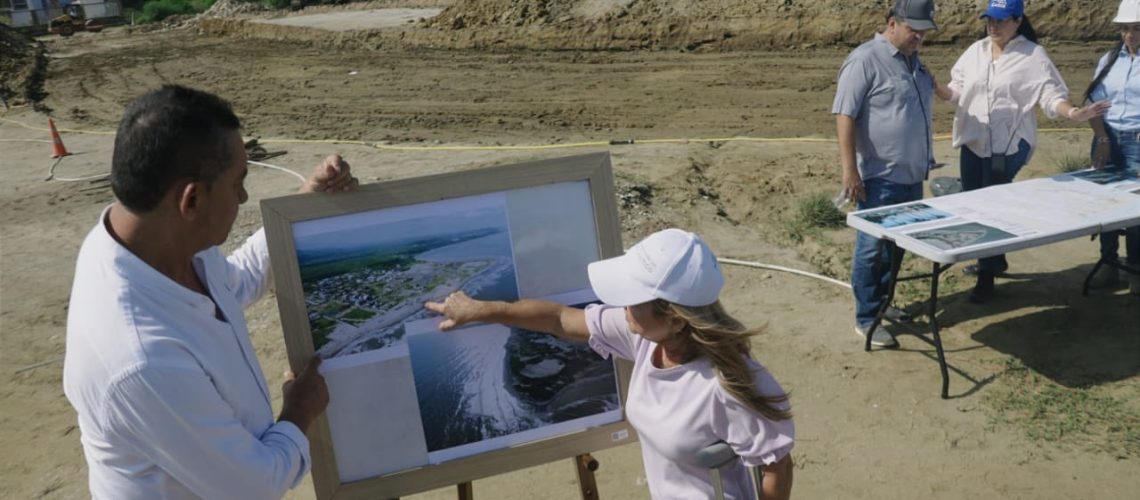 Gobernadora inspecciona obras salina del rey.jpg111111