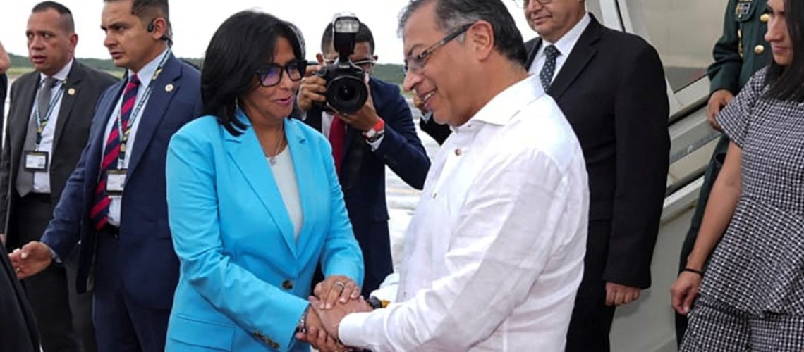 Gustavo Petro y Delcy Rodríguez