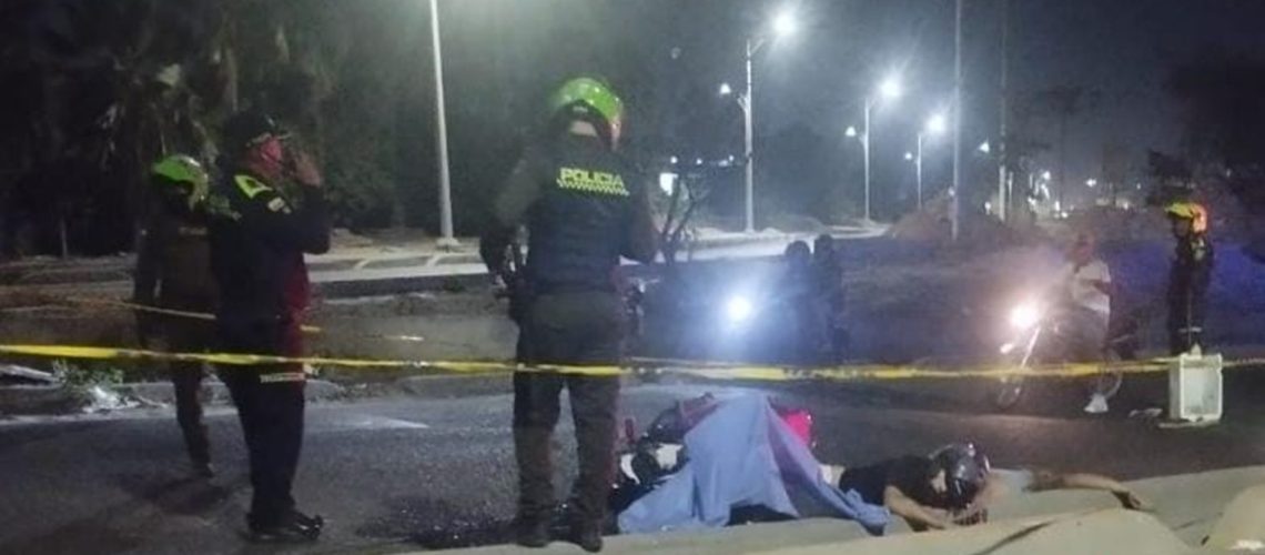 Homicidio de pareja en moto en Simón Bolívar