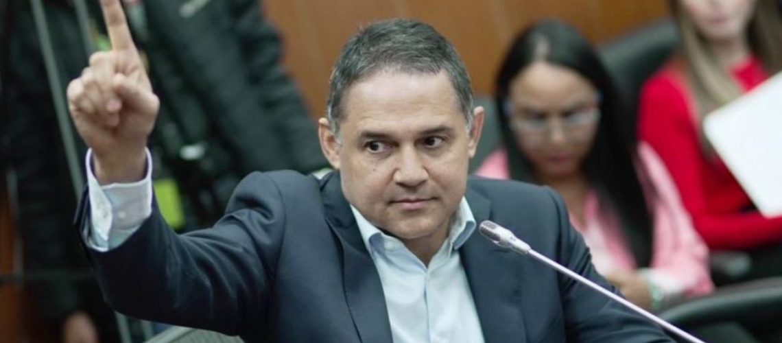 Honorio-Henriquez, senador del Centro Democrático