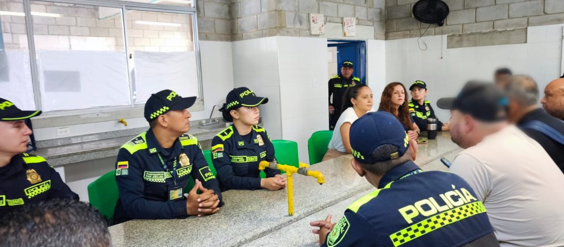 Las autoridades activaron protocolos tras la difusión de mensajes de temor en colegios