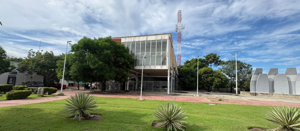 La Universidad del Atlántico realiza jornada de inscripción gratuita para más de 400 jóvenes en Santo Tomás