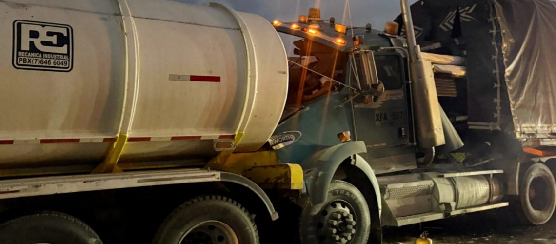 Accidente tractomula y camión cisterna en vía Barranquilla - Ciénaga